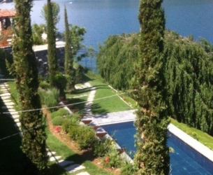 PISCINA SUL LAGO DI COMO